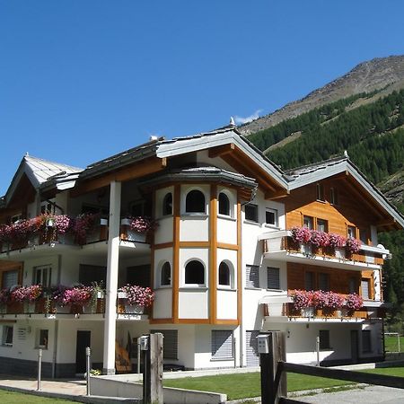 Апартаменти Haus Alpenstern Саас-Грунд Екстер'єр фото